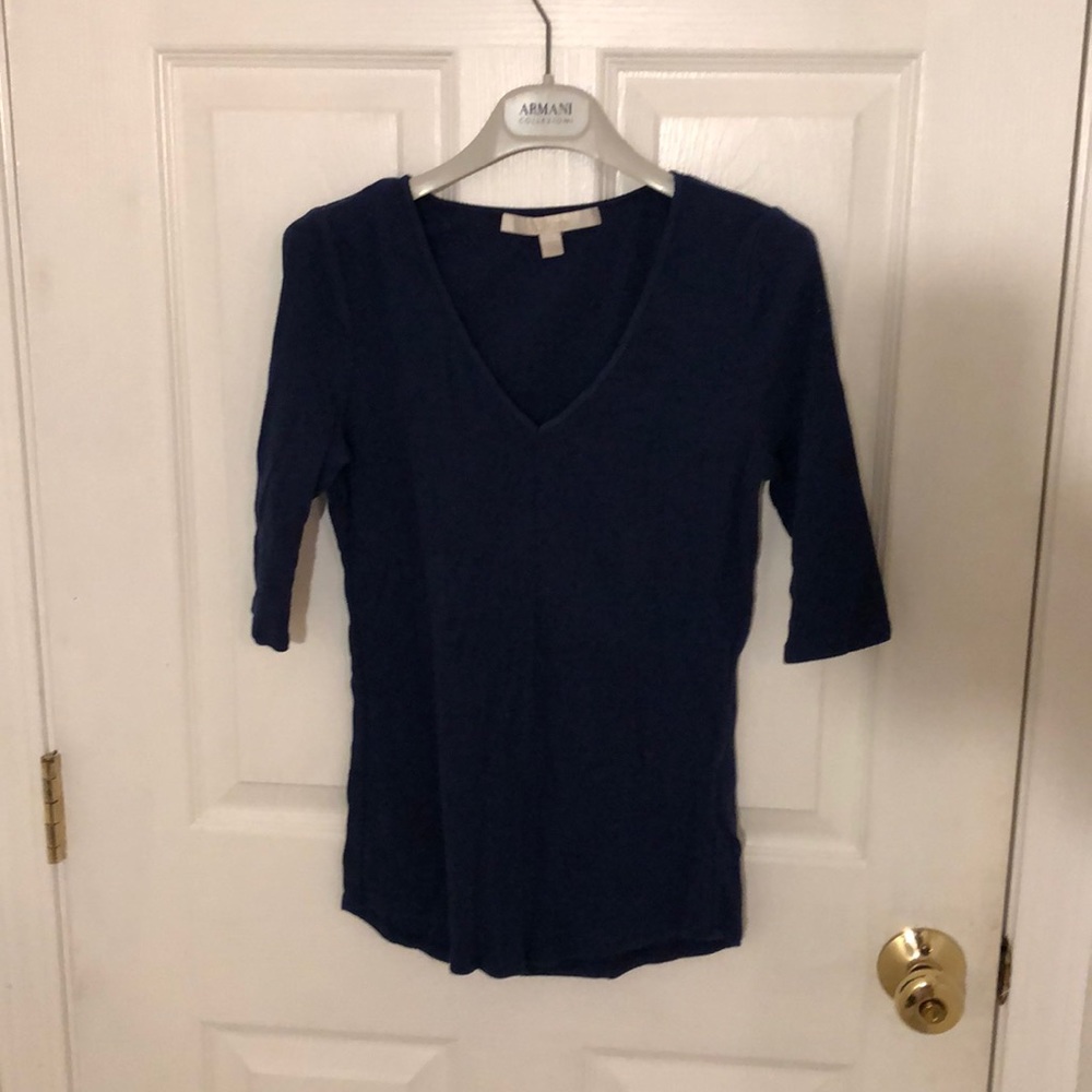 Ribbed v-neck